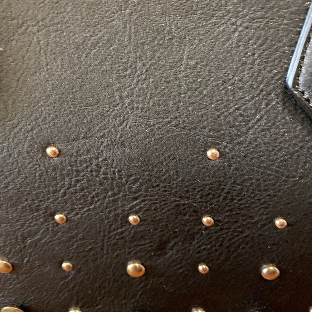 LA TERRE FASHION LIMITED BLACK PURSE - Picture 2 of 11